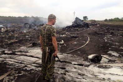 Máy bay Malaysia MH17 bị bắn rơi bằng vũ khí nào?